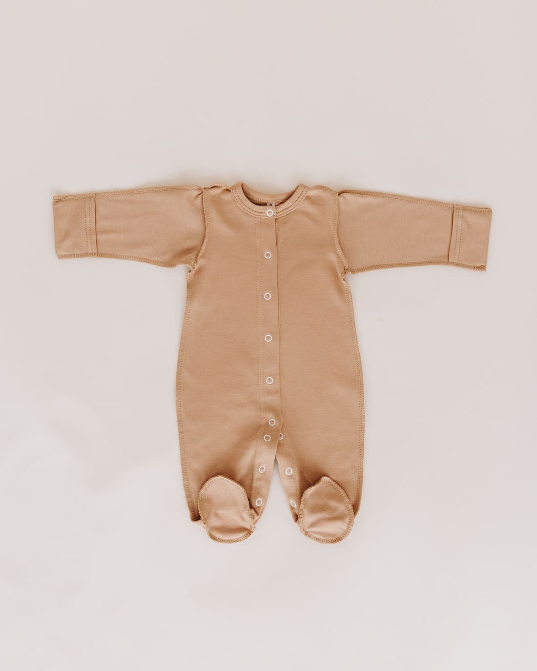 Newborn Romper (Outside seam and anti scratches)