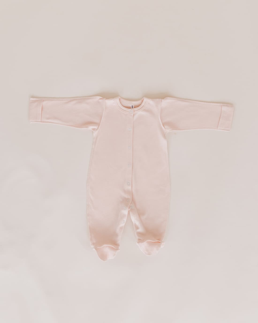 Newborn Romper (Outside seam and anti scratches)
