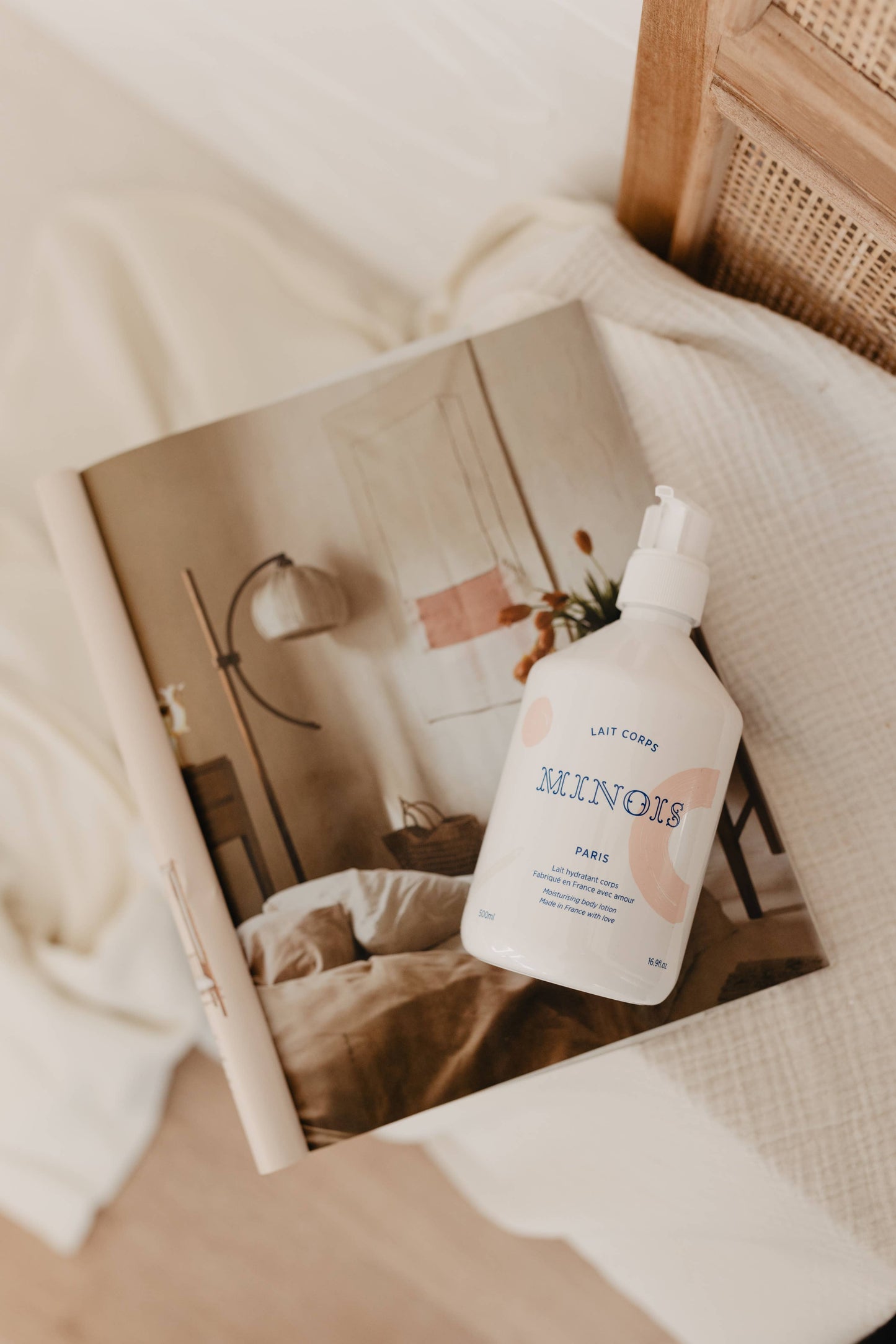 Body Lotion
Moisturizing body lotion