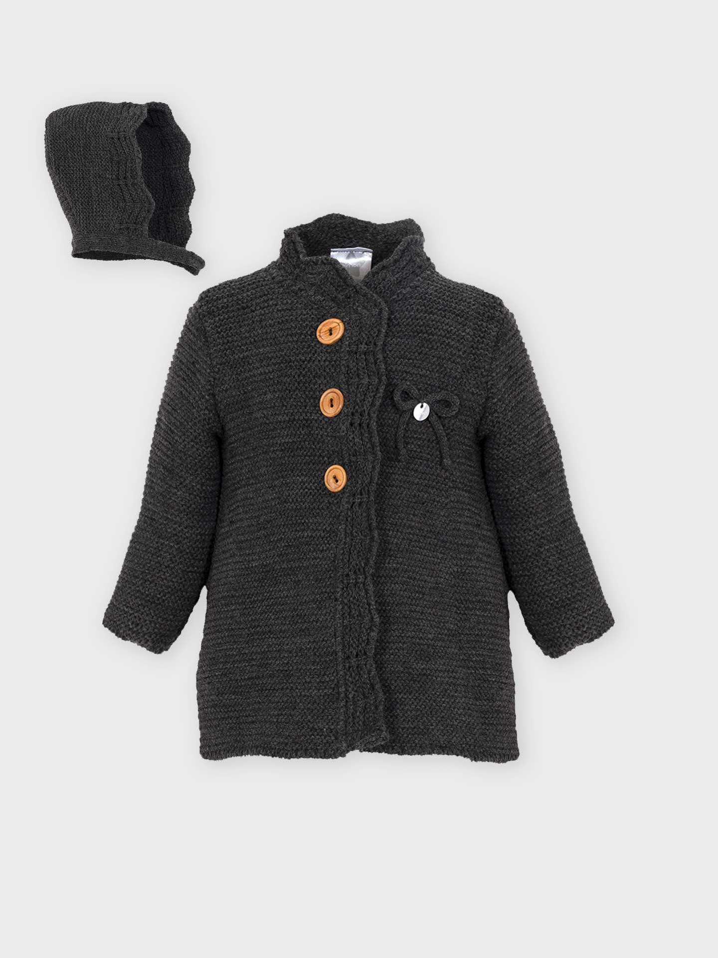 Long knitted coat with cap