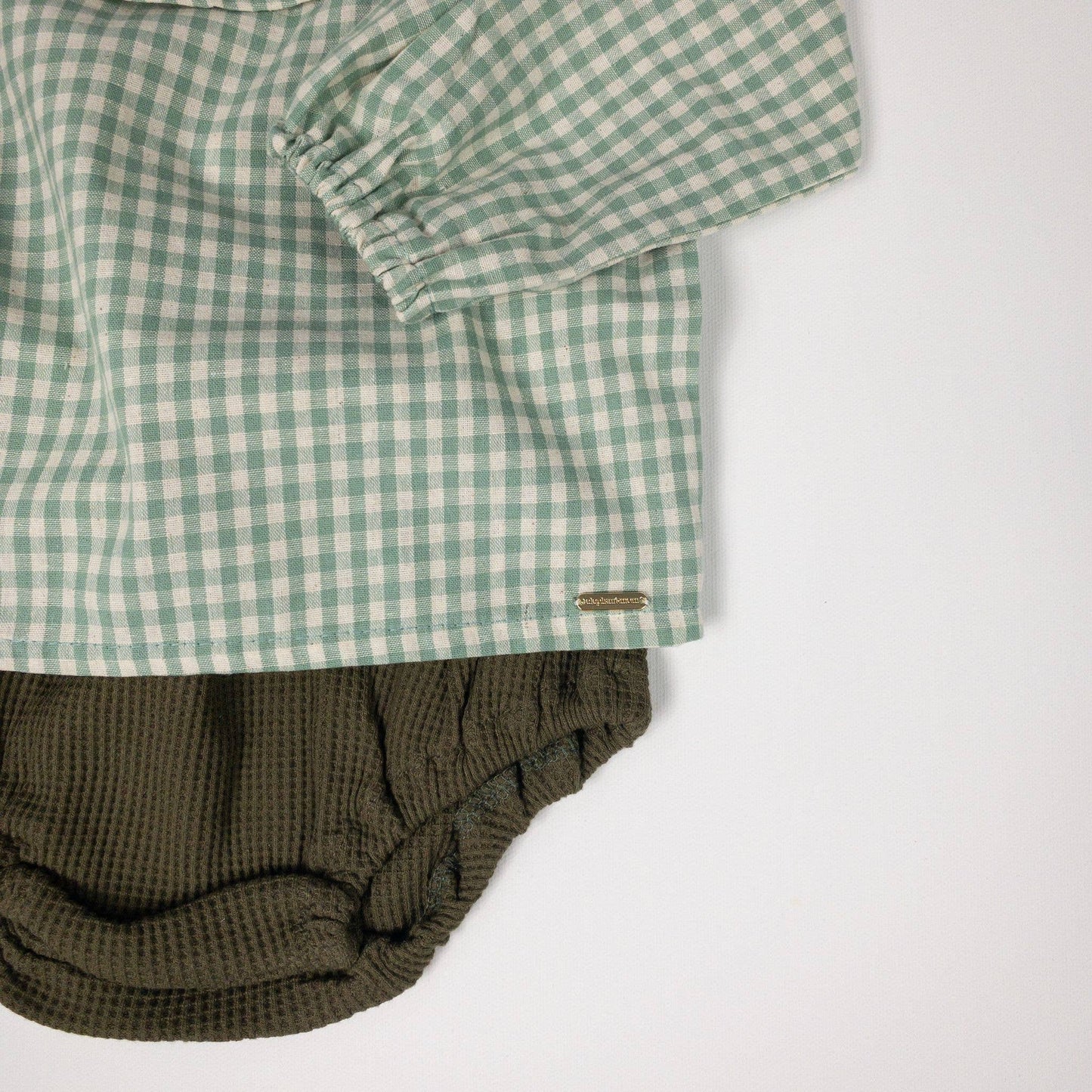 Green plaid round collar and bloomer outfit