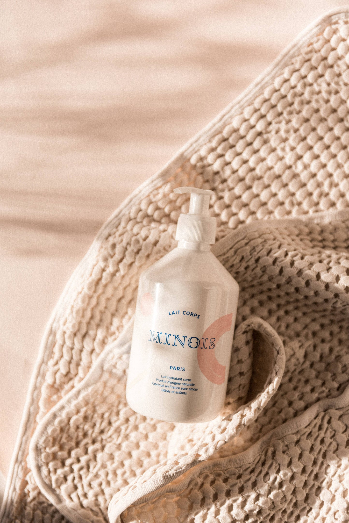 Body Lotion
Moisturizing body lotion