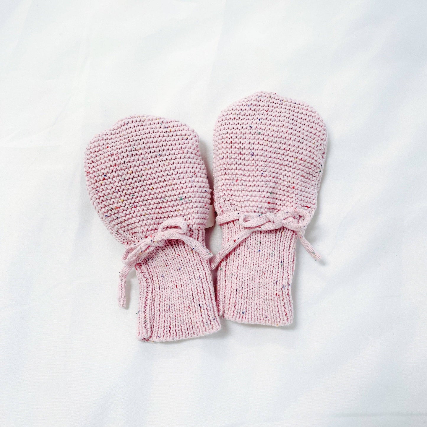 Knit Mitts - Strawberry