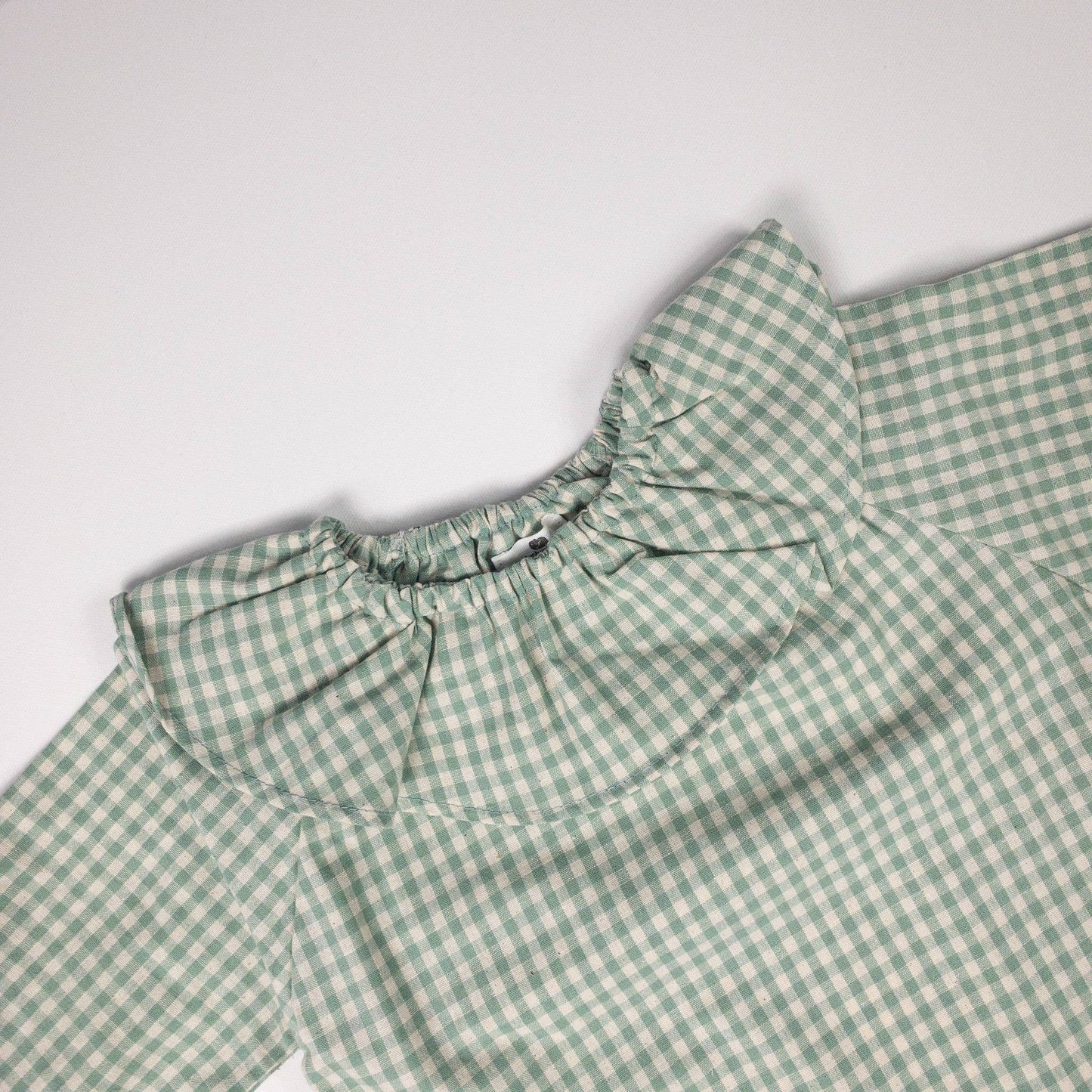 Green plaid round collar and bloomer outfit