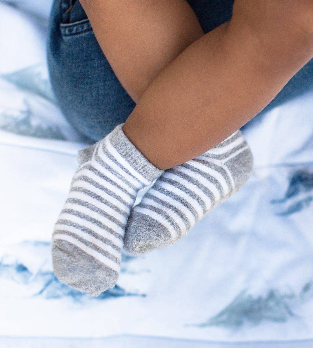 Burt's Bees Baby - Solid & Stripes Organic Cotton Baby Ankle Socks 6 Pack: Heather Grey / 3-12 Months