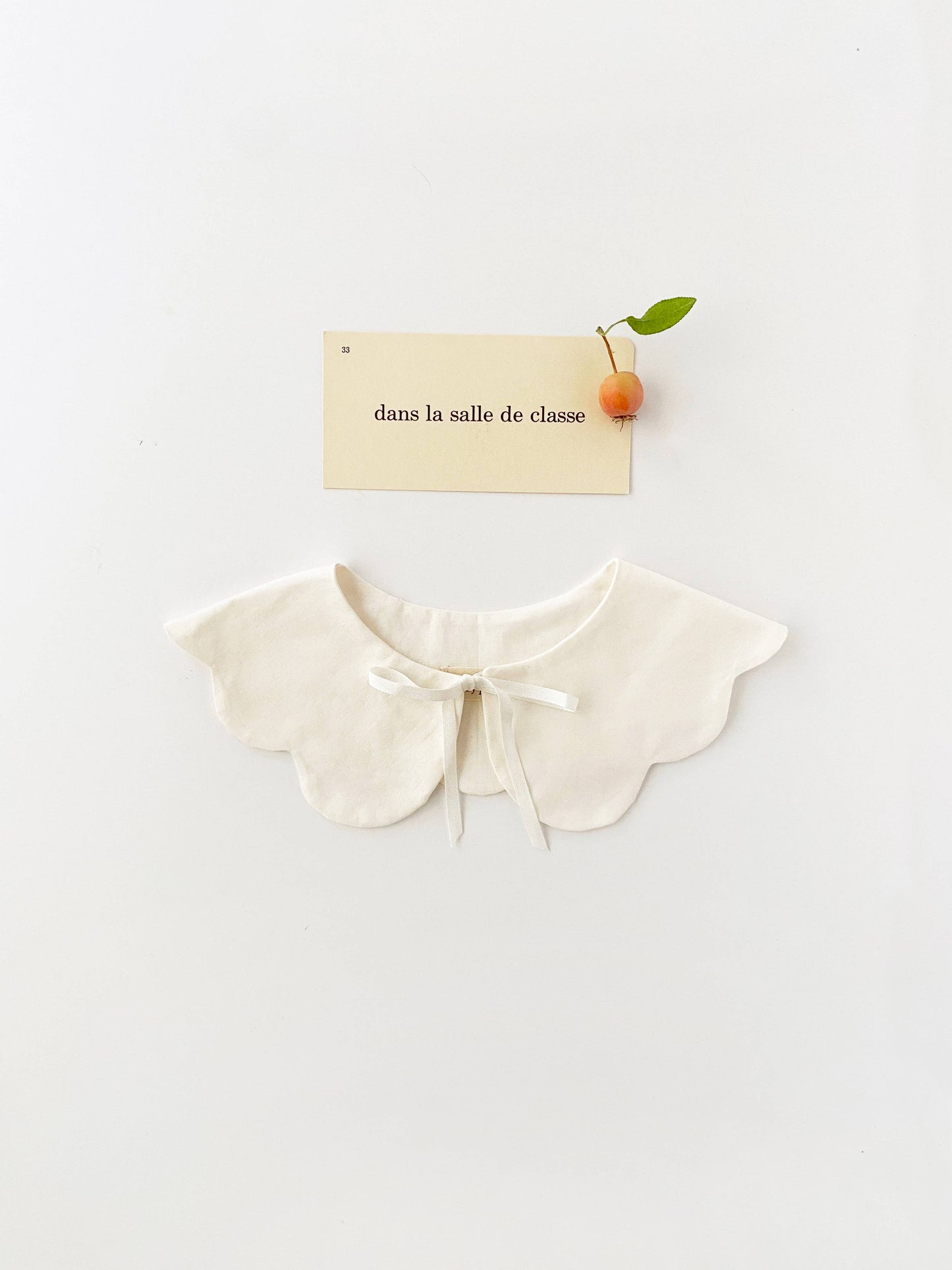 Cursive Collar, Au Lait