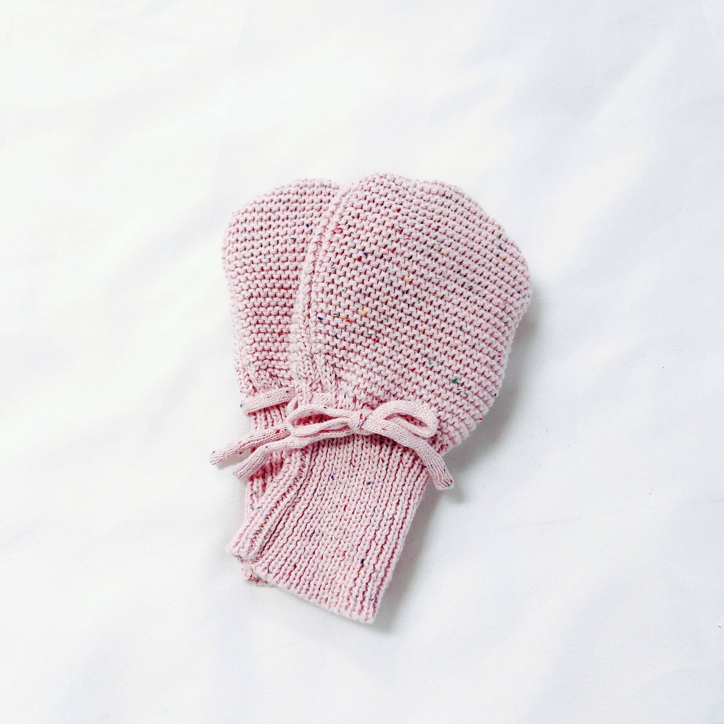 Knit Mitts - Strawberry