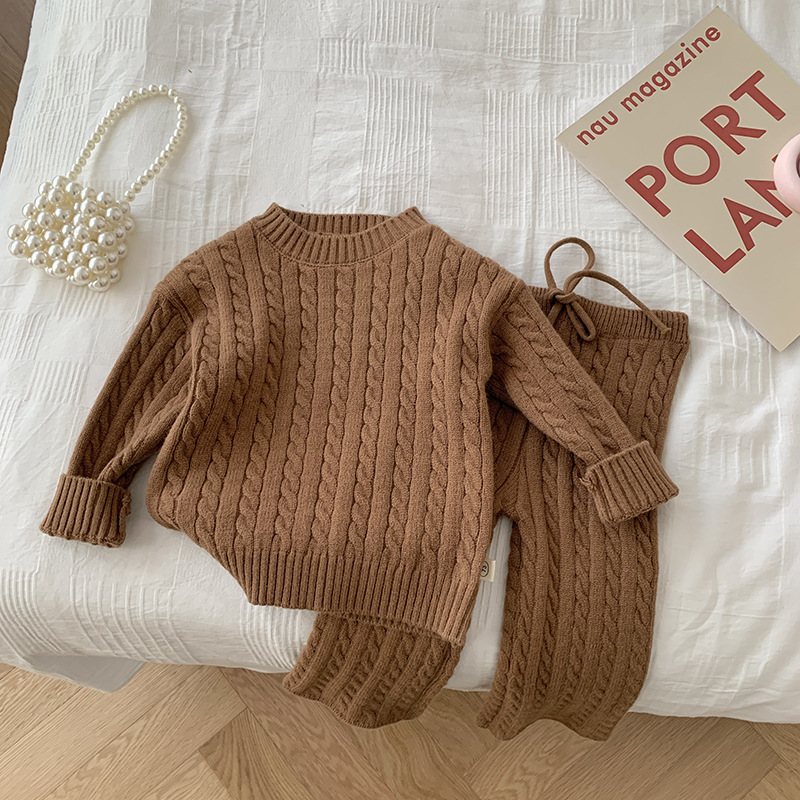 Knitted set